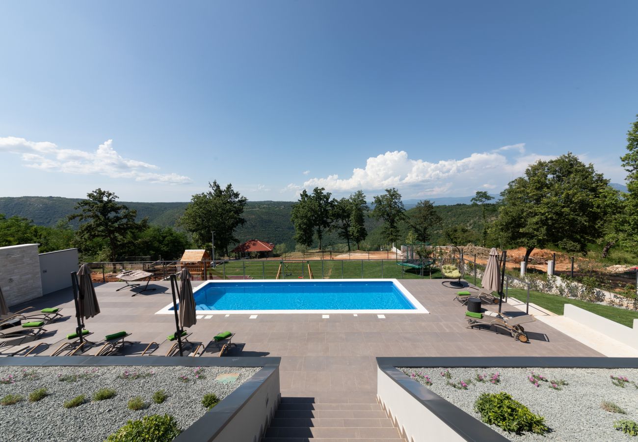 Villa in Sveta Nedelja - Luxury Villa Althea near Labin with large garden and Pool Heating