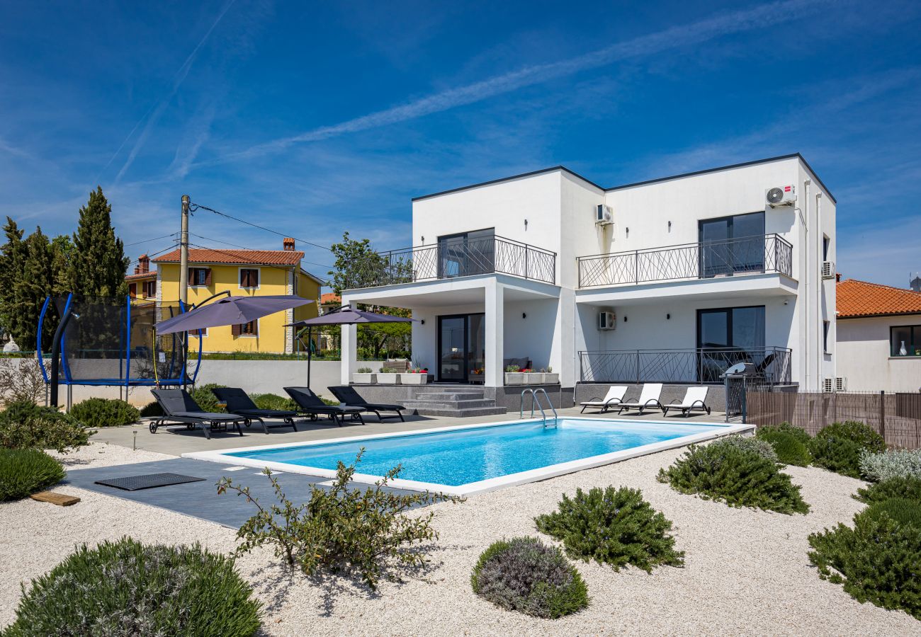 Villa in Vodnjan - Villa Angie in Central Istria with private Pool for 10 persons