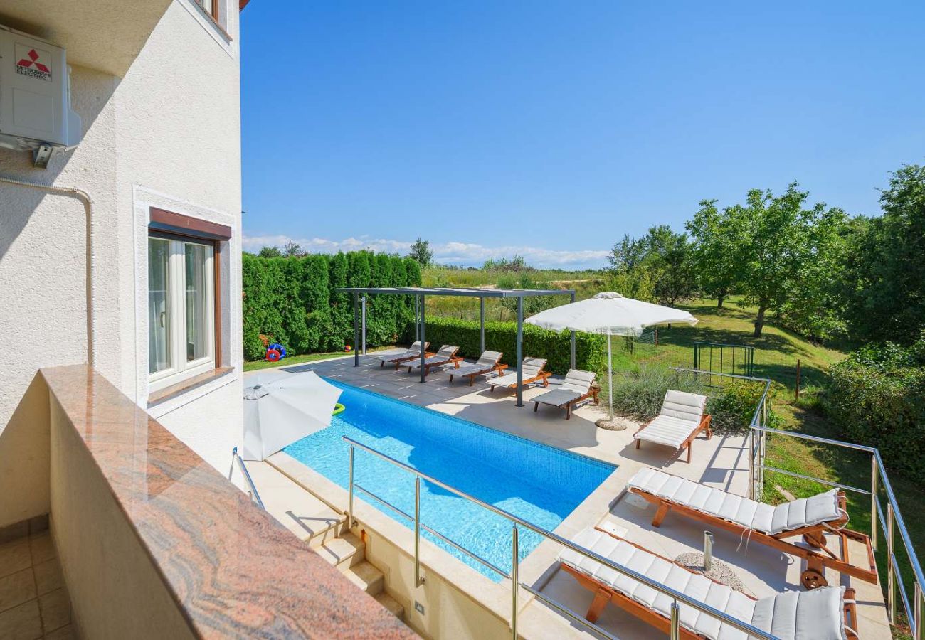 Villa in Micetici - Villa Eufemia near Poreč with large garden and outdoor playground for kids