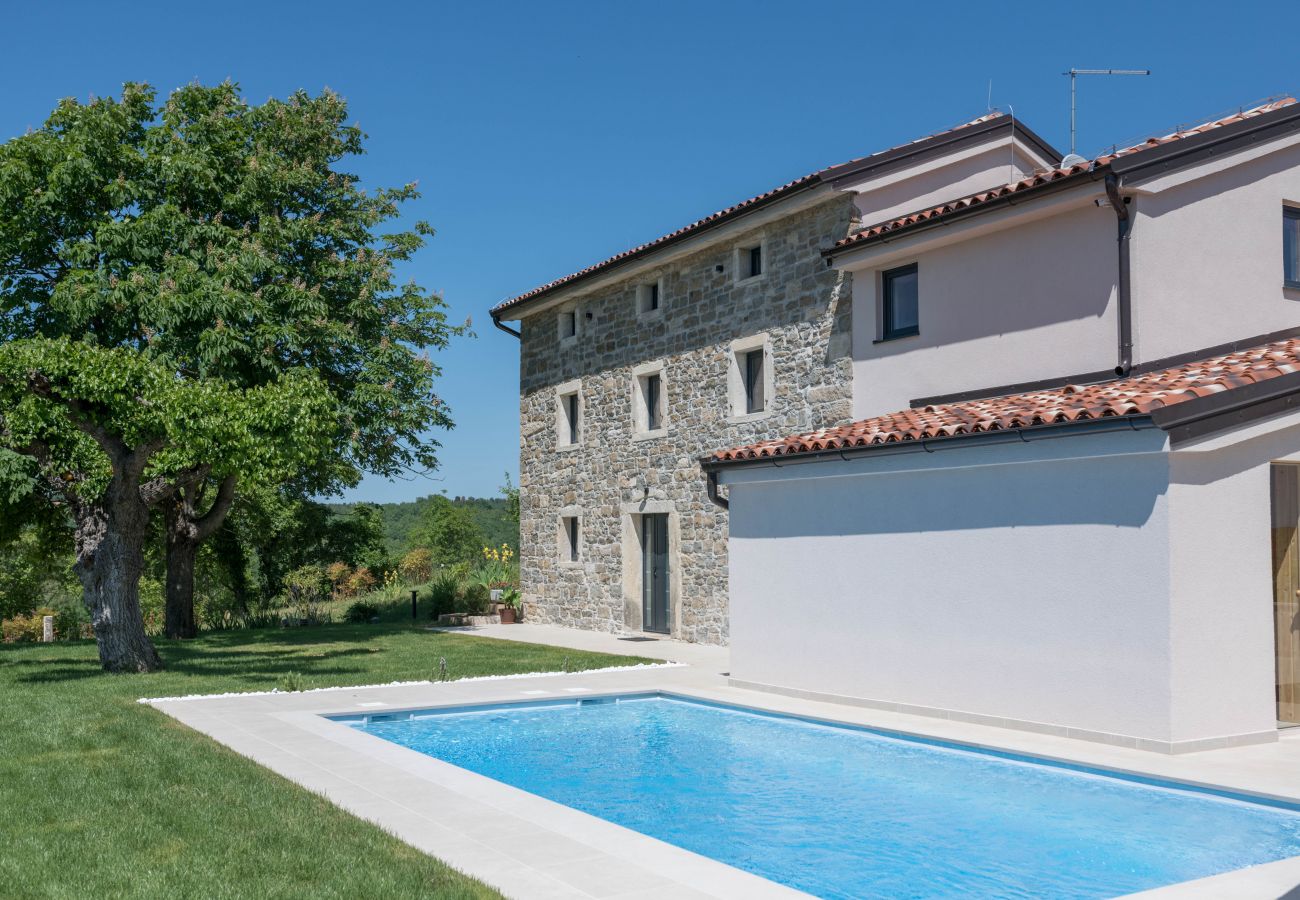 Villa in Marušici - Villa Fiore in Central Istria suitable for families and cyclists