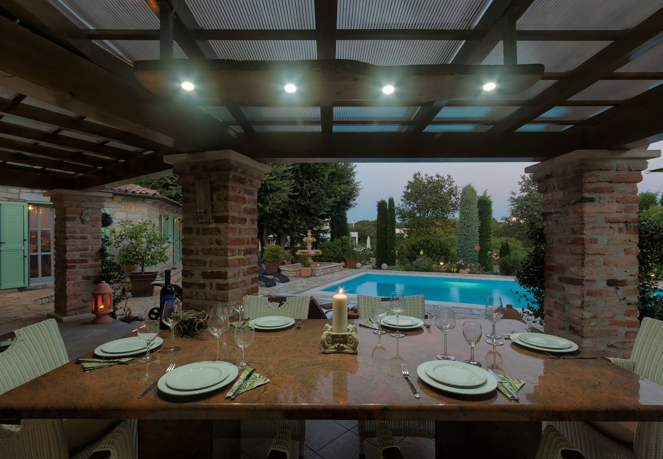 Villa in Jehnici - Villa Karim near Poreč with large garden & 50 m2 private pool 