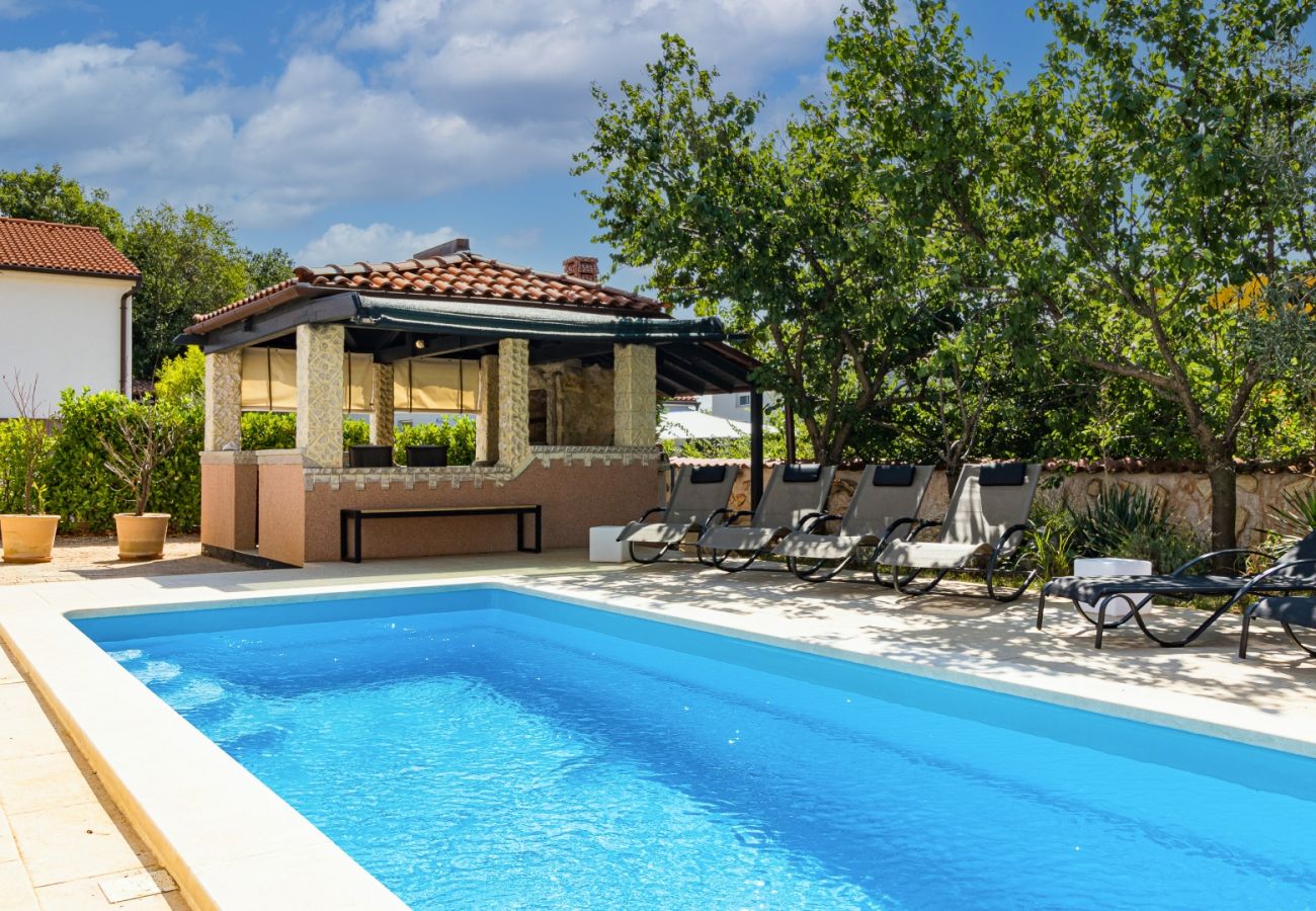 Villa in Šegotici - Villa Lelaina near Pula with private Pool and 3 km from the beach