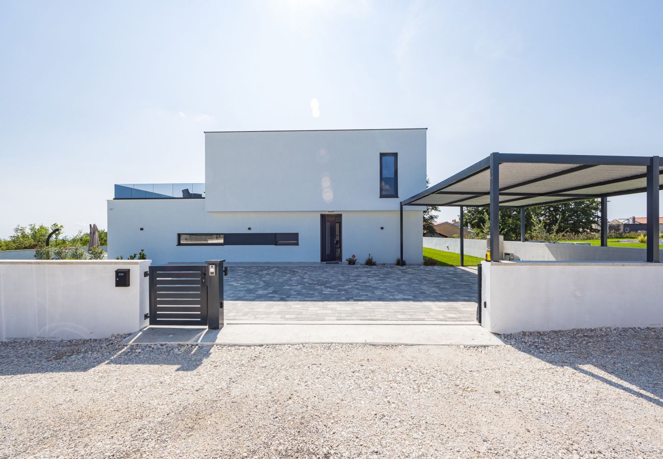 Villa in Juršici - Villa MaEm in Central Istria for families with Sauna, Whirlpool & Sea View