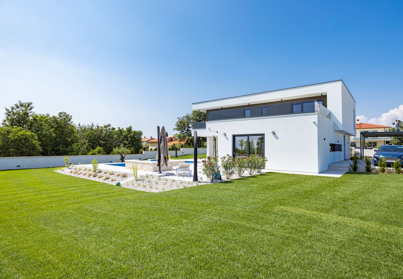 Villa in Juršici - Villa MaEm in Central Istria for families with Sauna, Whirlpool & Sea View