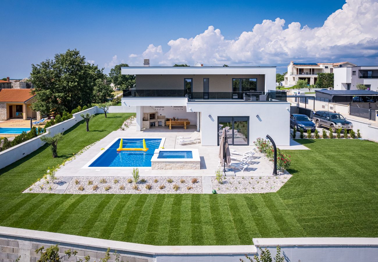 Villa in Juršici - Villa MaEm in Central Istria for families with Sauna, Whirlpool & Sea View