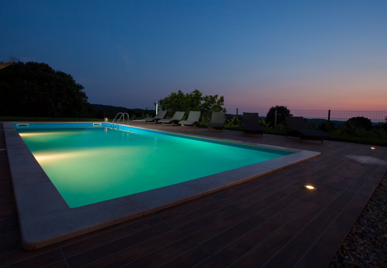 Villa in Tinjan - Villa Roza in Central Istria with large garden and playground for kids - Whirlpool