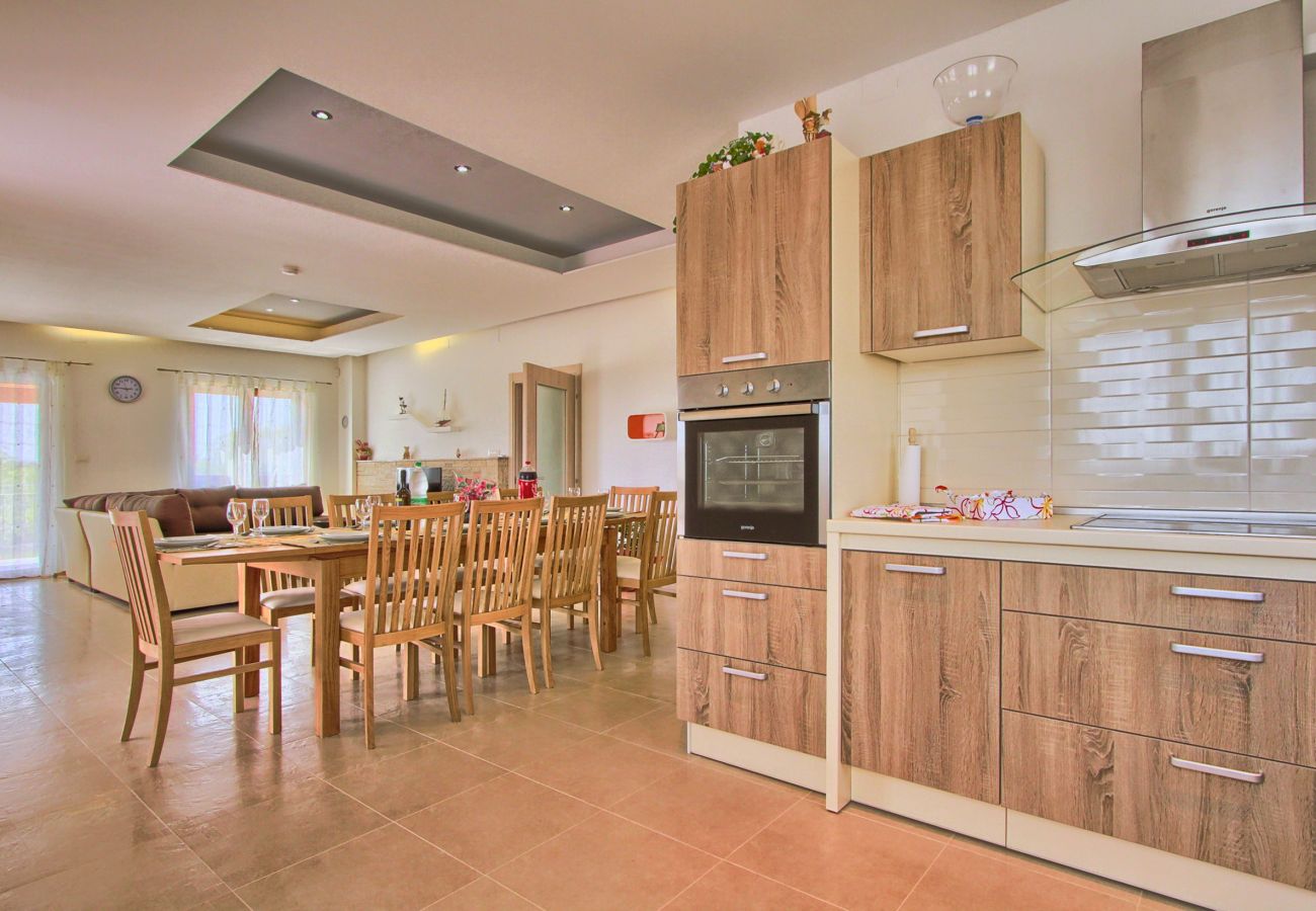 Villa in Štokovci - Villa Stokovci in Central Istria for families and kids with a large garden and playground