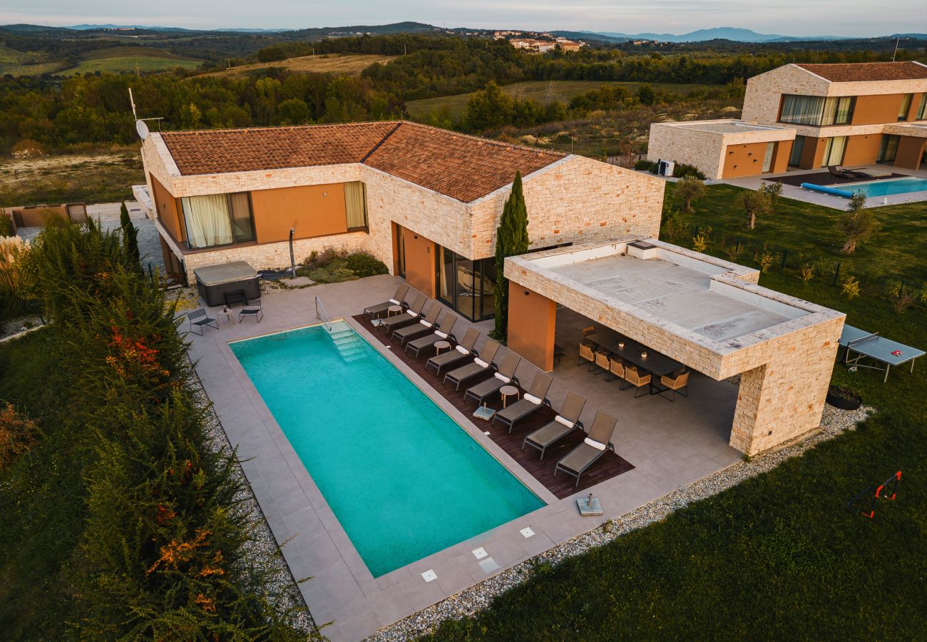 Villa in Brtonigla - Villa Vigneto near Novigrad for 15 persons with sea view and whirlpool