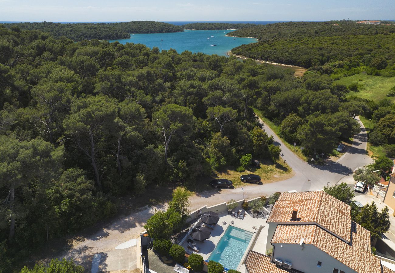 Villa in Vinkuran - Villa Forest Bay near Pula for 8 people - only 300 meters from the beach