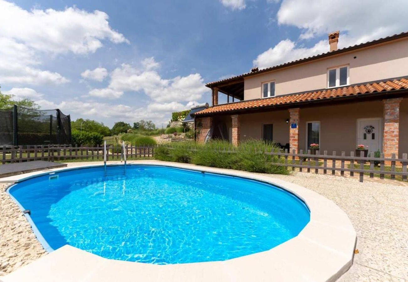 Villa in Oprtalj - Casa Sara and Sasha near Motovun with private pool - pet friendly truffle paradise