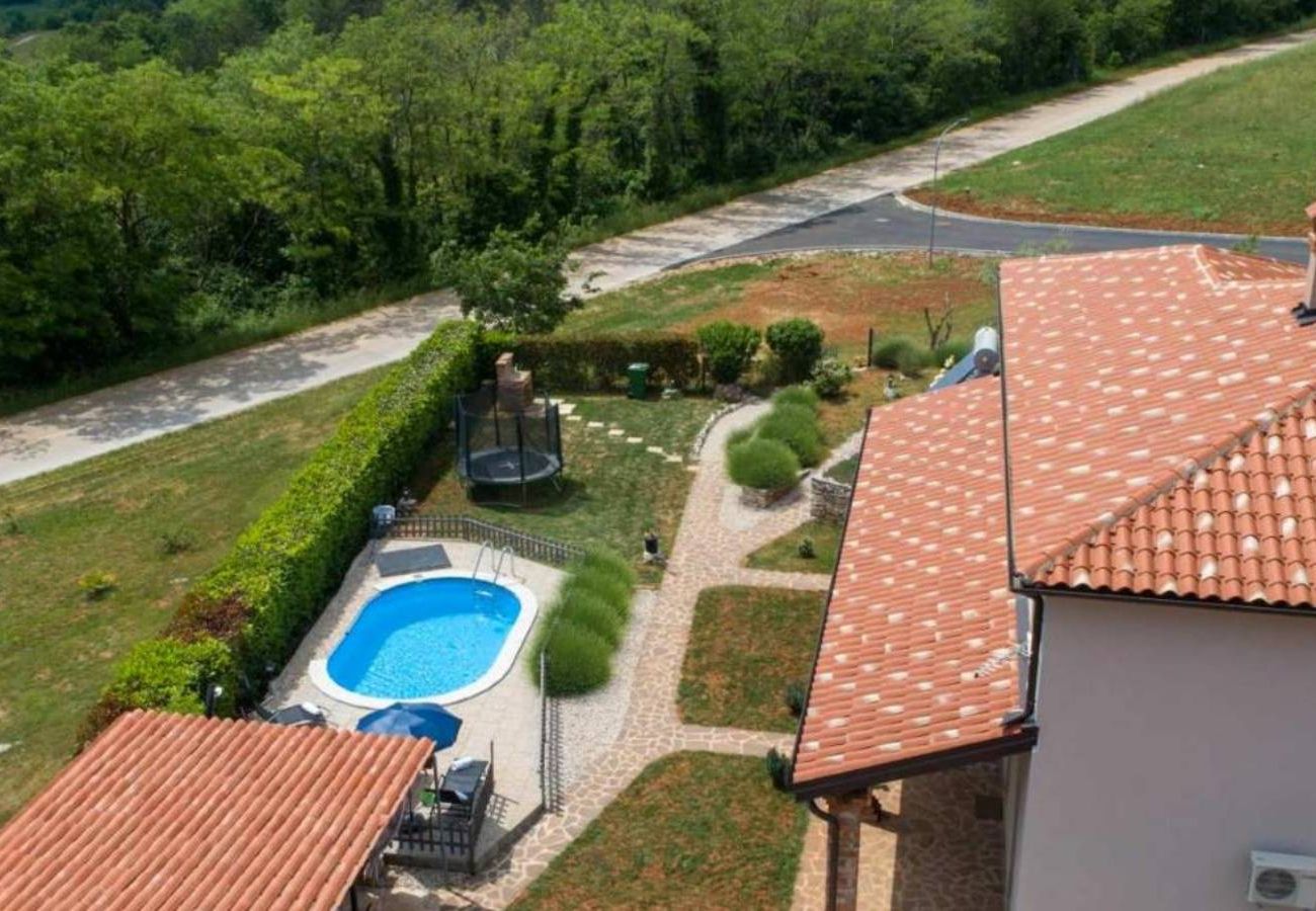 Villa in Oprtalj - Casa Sara and Sasha near Motovun with private pool - pet friendly truffle paradise