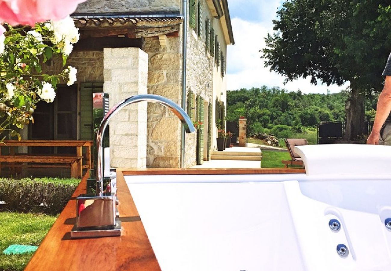 Villa in Rakotule - Villa Zvonar near Motovun with large pool (62m2) and whirlpool