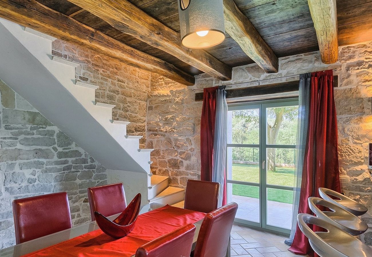 Villa in Rakotule - Villa Zvonar near Motovun with large pool (62m2) and whirlpool