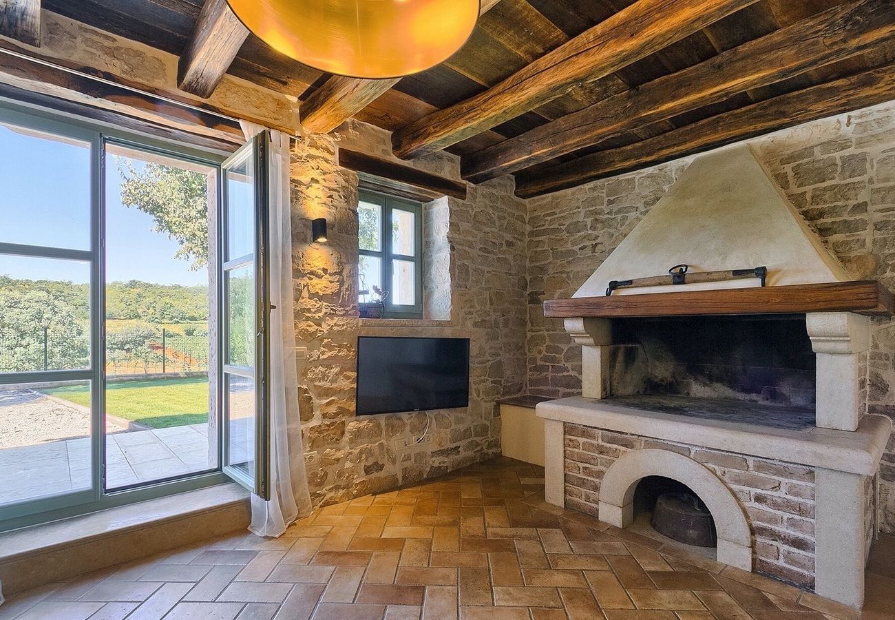 Villa in Rakotule - Villa Zvonar near Motovun with large pool (62m2) and whirlpool