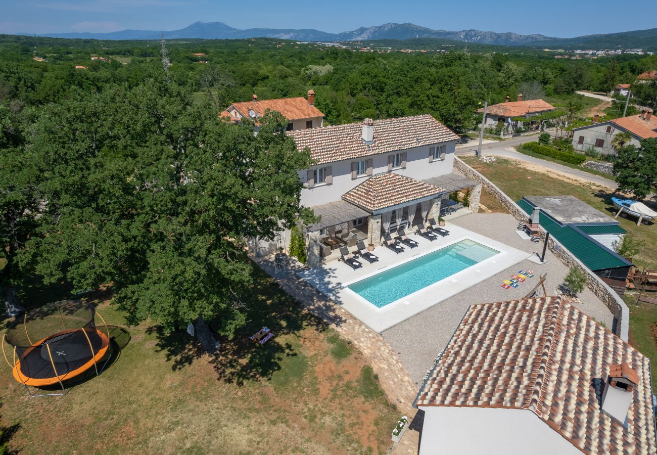 Villa in Sveti Bartul - Villa Batelica near Labin with large garden, kids playground and private pool