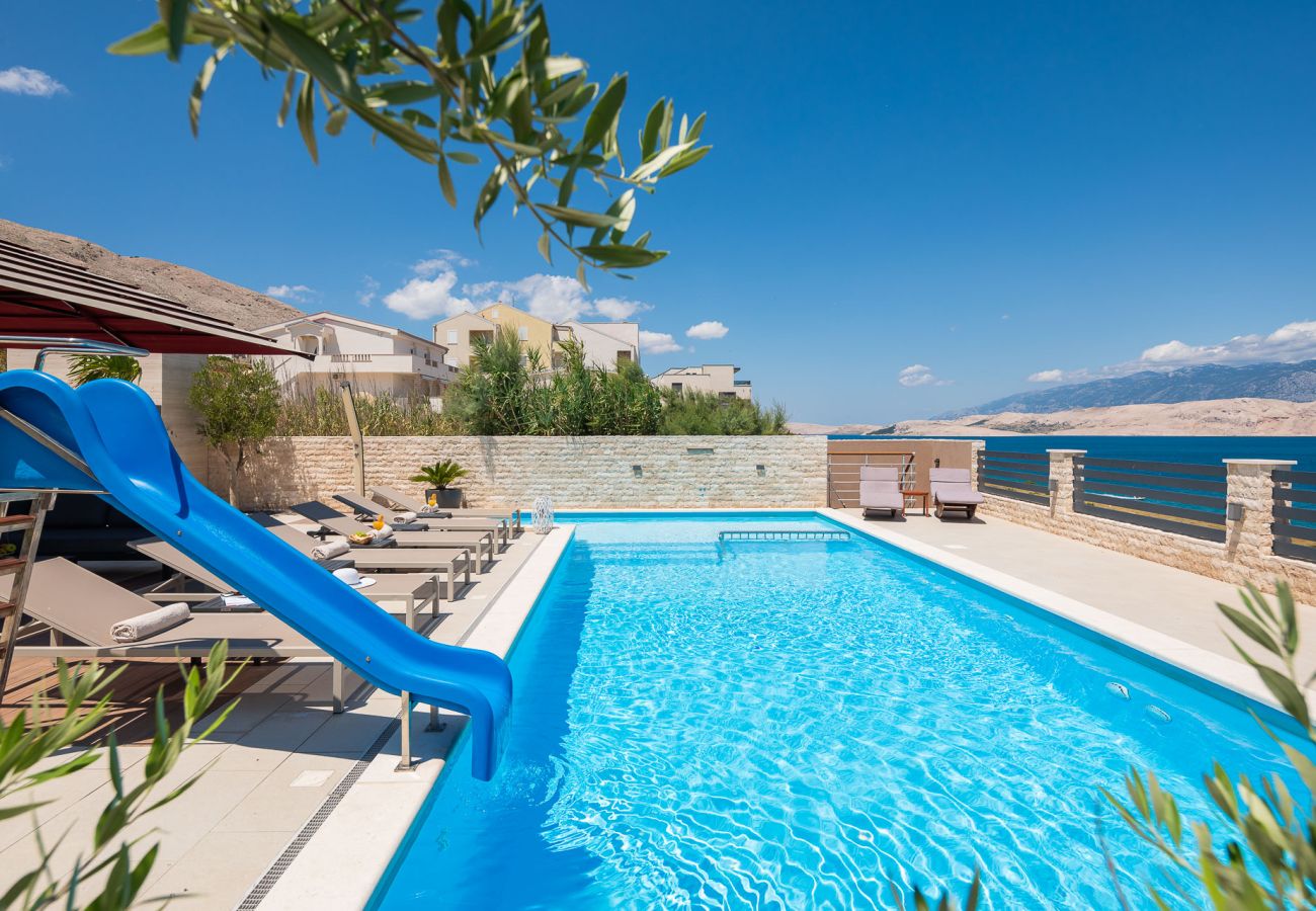 Villa in Pag - Villa Emma on Island Pag for 14 persons with sea view, wellness & pool heating