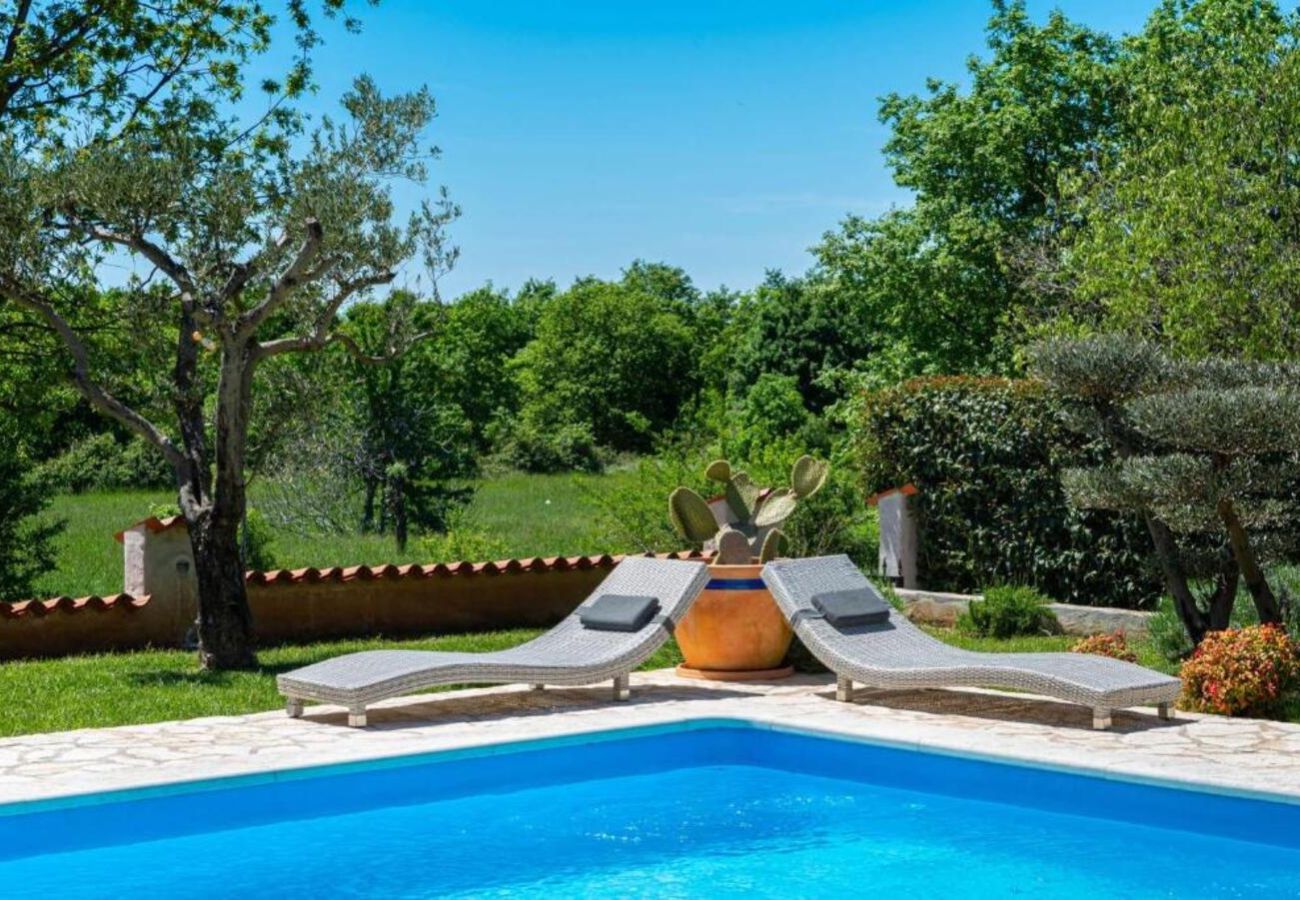 Villa in Butkovici - Villa Sole in Central Istria for 10 people with 4 bedrooms and private pool