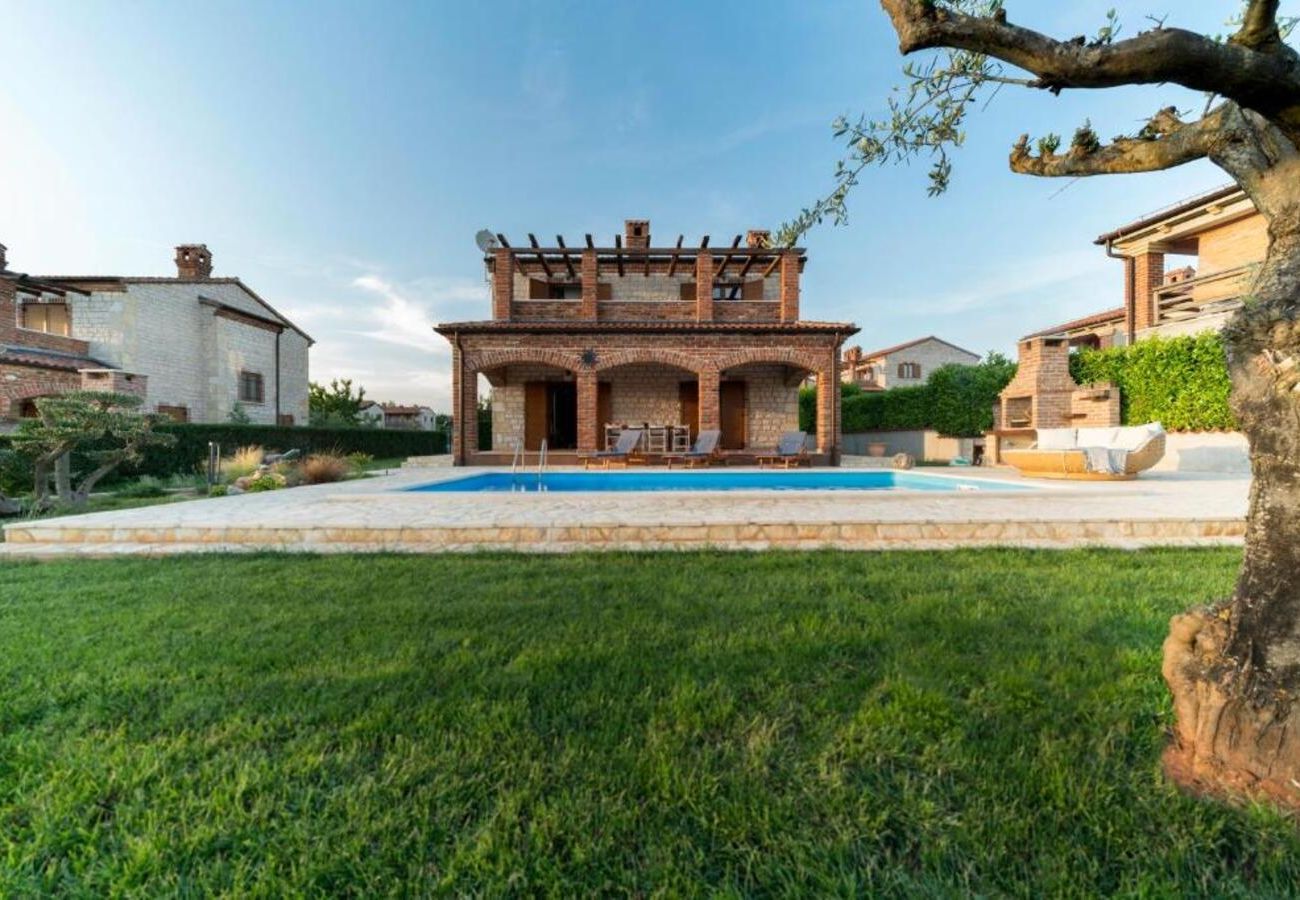 Villa in Butkovici - Villa Sole in Central Istria for 10 people with 4 bedrooms and private pool