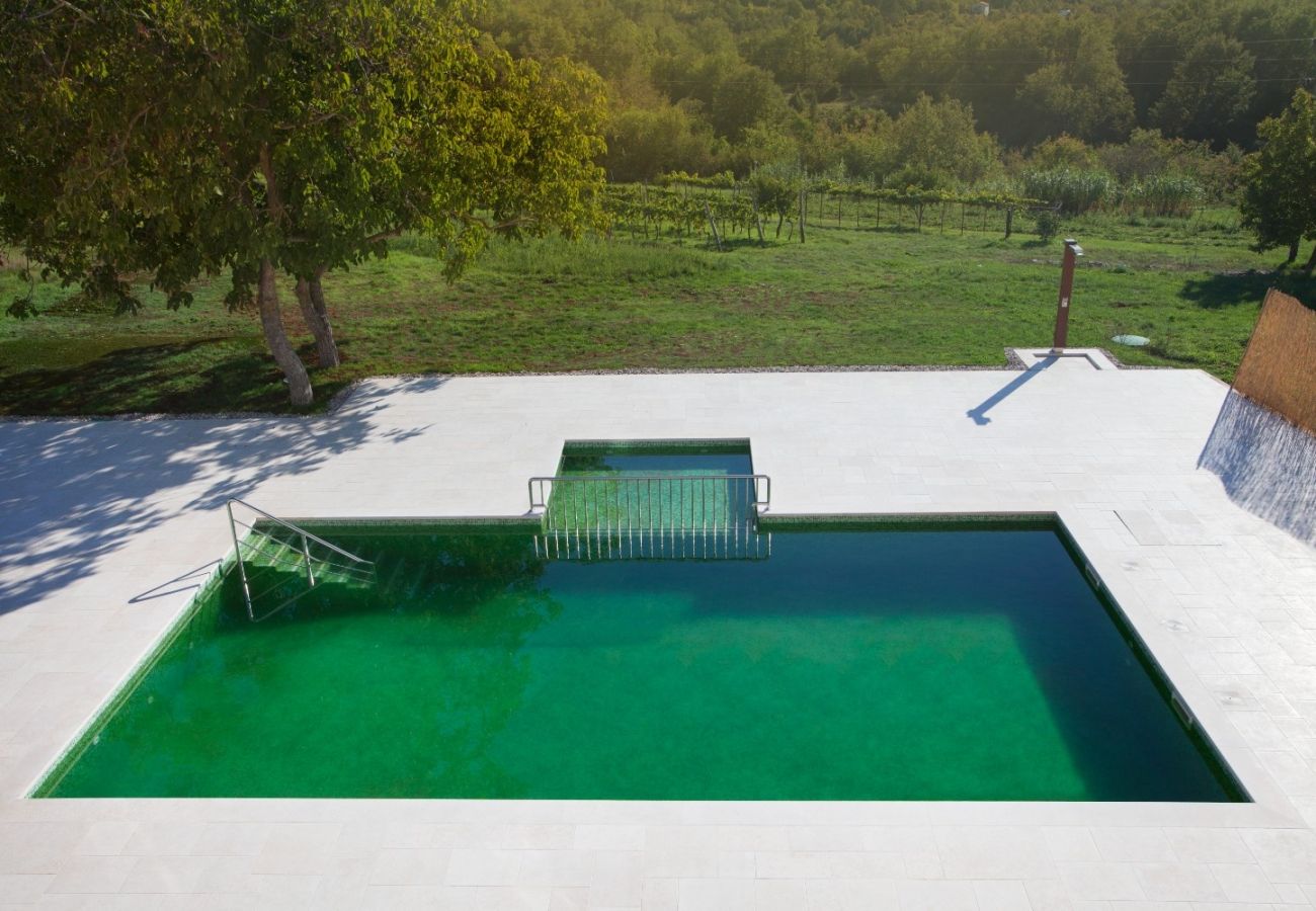 Villa in Grožnjan - Villa Poropati in Central Istria for up to 14 people with large garden & 81 m2 pool