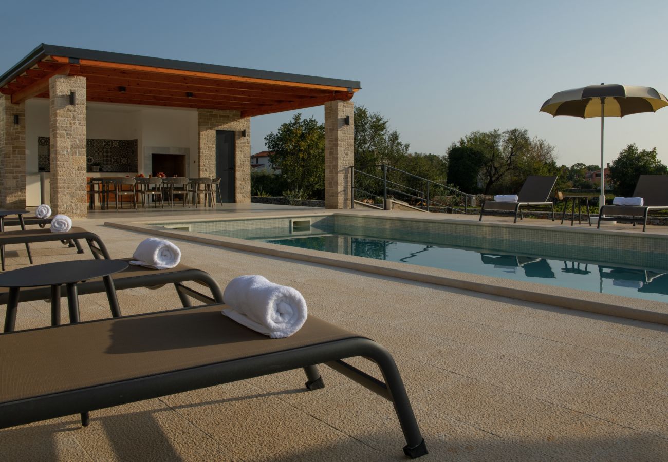 Villa in Cukrici - Villa Serena in Central Istria for 8 people with private heated pool 