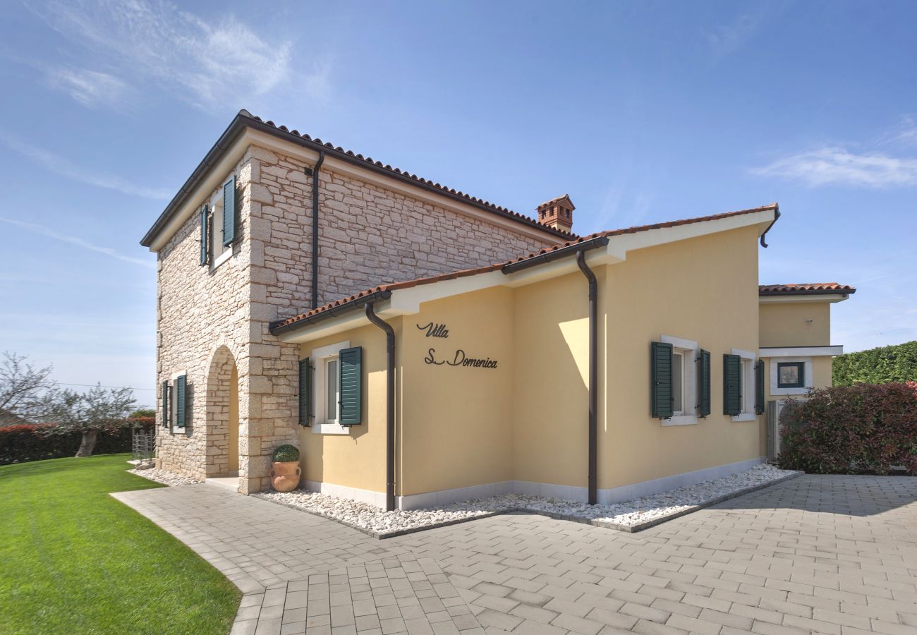 Villa in Labinci - Villa Santa Domenica near Poreč with play room, beautiful tavern & garden