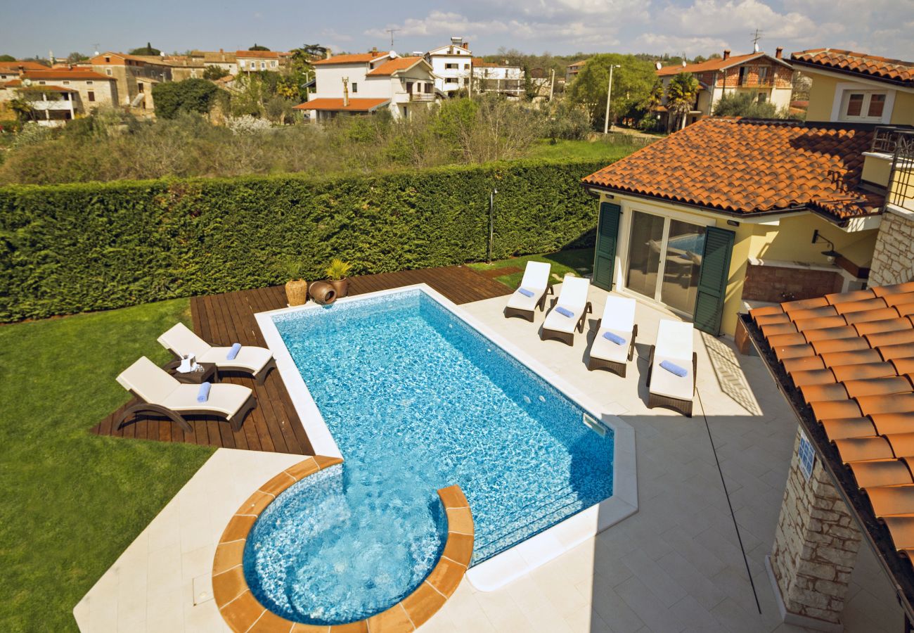 Villa in Labinci - Villa Santa Domenica near Poreč with play room, beautiful tavern & garden