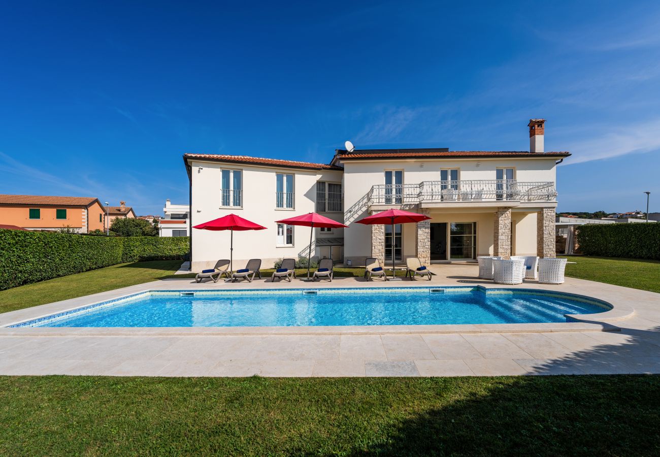 Villa in Labinci - Villa Bincila for 12 people near Poreč with sea view & beautiful garden