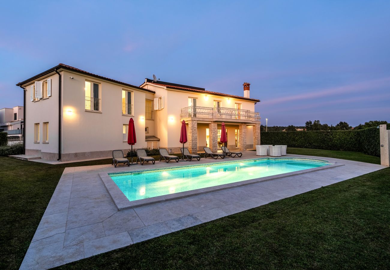 Villa in Labinci - Villa Bincila for 12 people near Poreč with sea view & beautiful garden