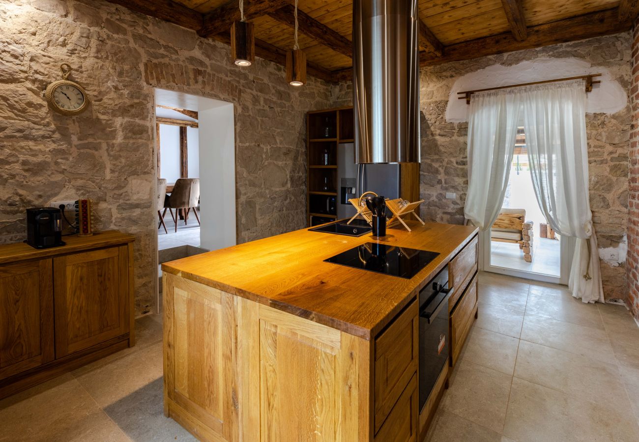 Villa in Žudetici - Villa Blazeni Miroslav Bulesic in Central Istria for 8 people with private heated pool and sauna