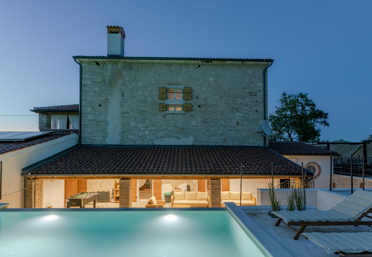 Villa in Žudetici - Villa Blazeni Miroslav Bulesic in Central Istria for 8 people with private heated pool and sauna