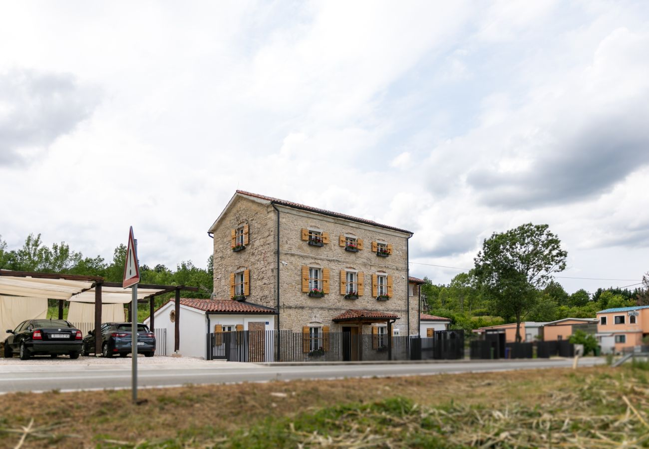 Villa in Žudetici - Villa Blazeni Miroslav Bulesic in Central Istria for 8 people with private heated pool and sauna