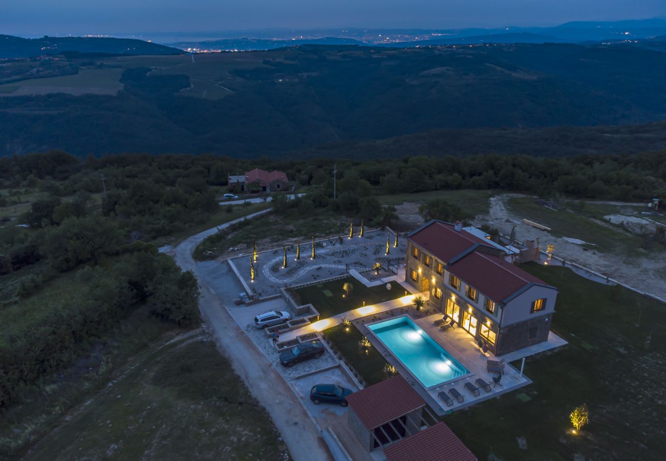 Villa in Kucibreg - Villa Paradiso in Central Istria for 11 people with large garden, sea view & wellness