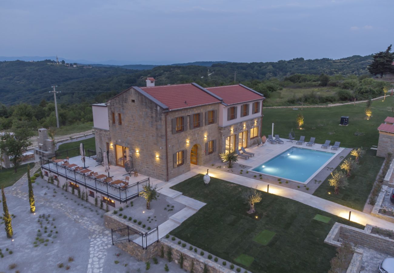 Villa in Kucibreg - Villa Paradiso in Central Istria for 11 people with large garden, sea view & wellness