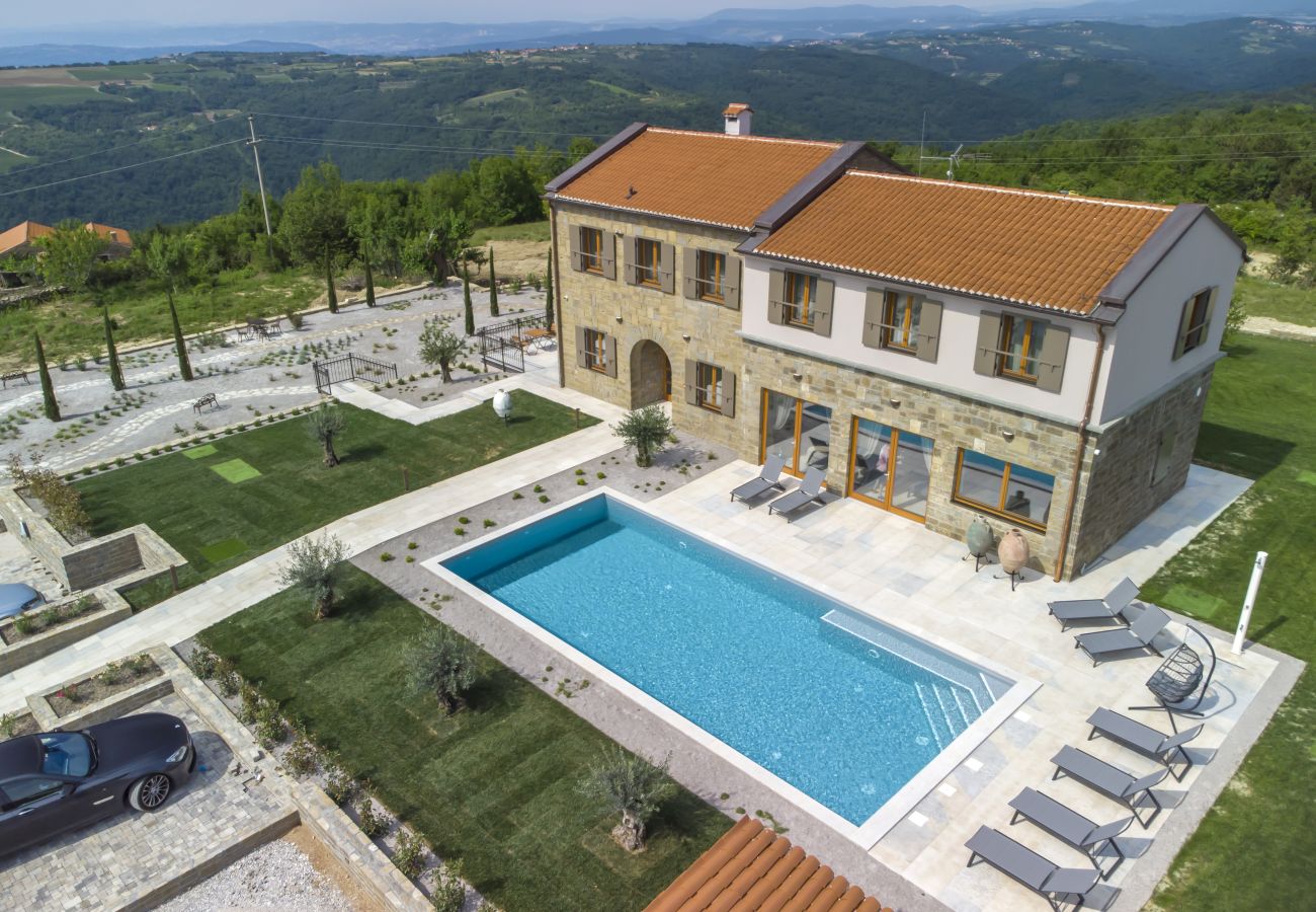 Villa in Kucibreg - Villa Paradiso in Central Istria for 11 people with large garden, sea view & wellness