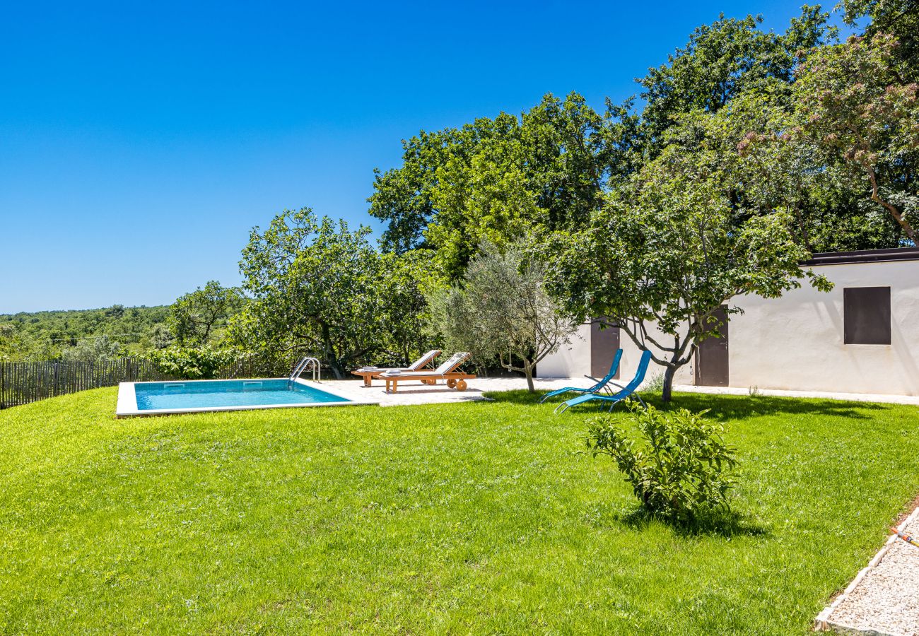 Villa in Peruški - Casa Mirna for 7 people near Pula with sea view & only 2 km from the sea