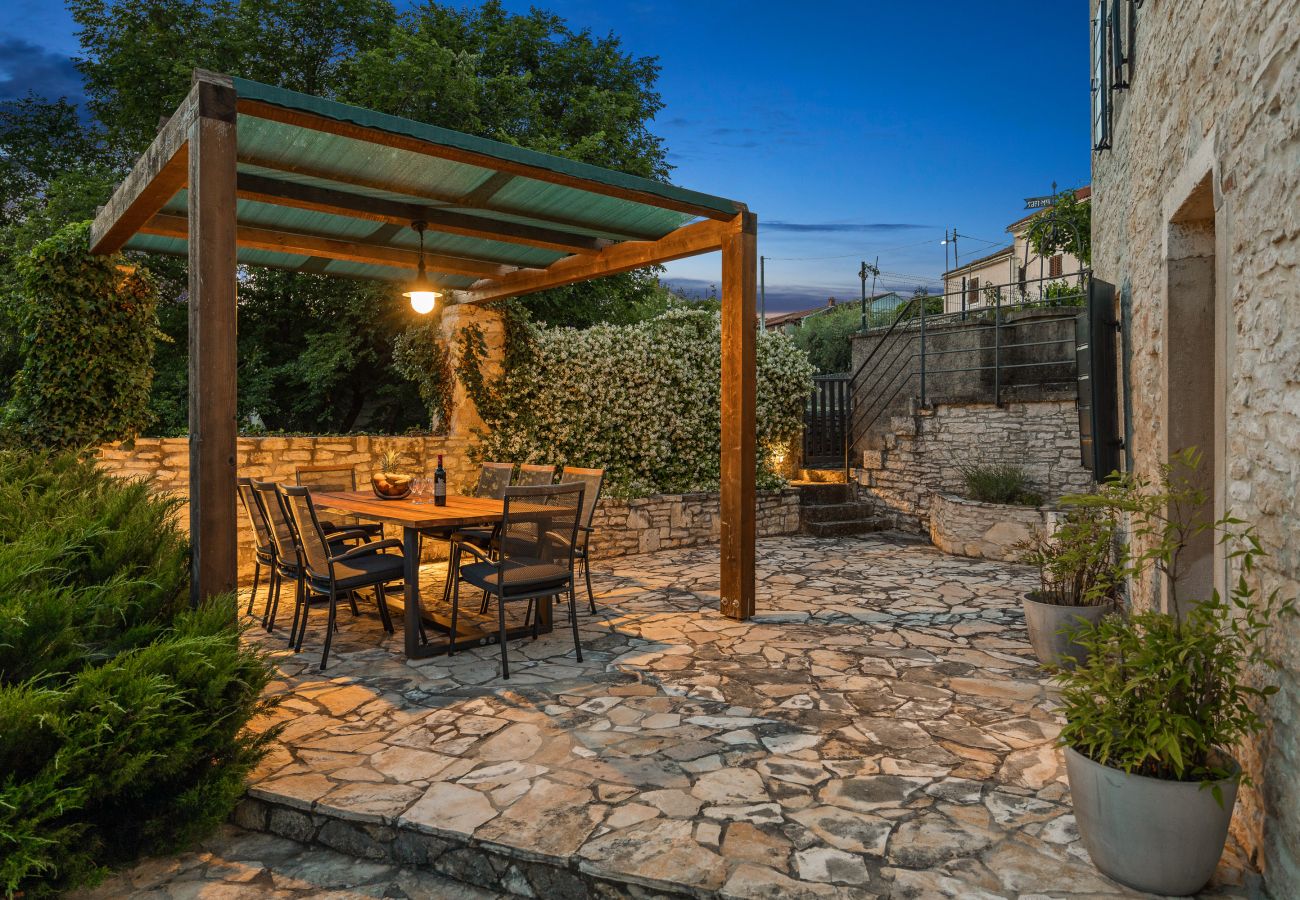 Villa in Butkovici - Casa 42 pet friendly for 9 people in Central Istria with salt - water pool