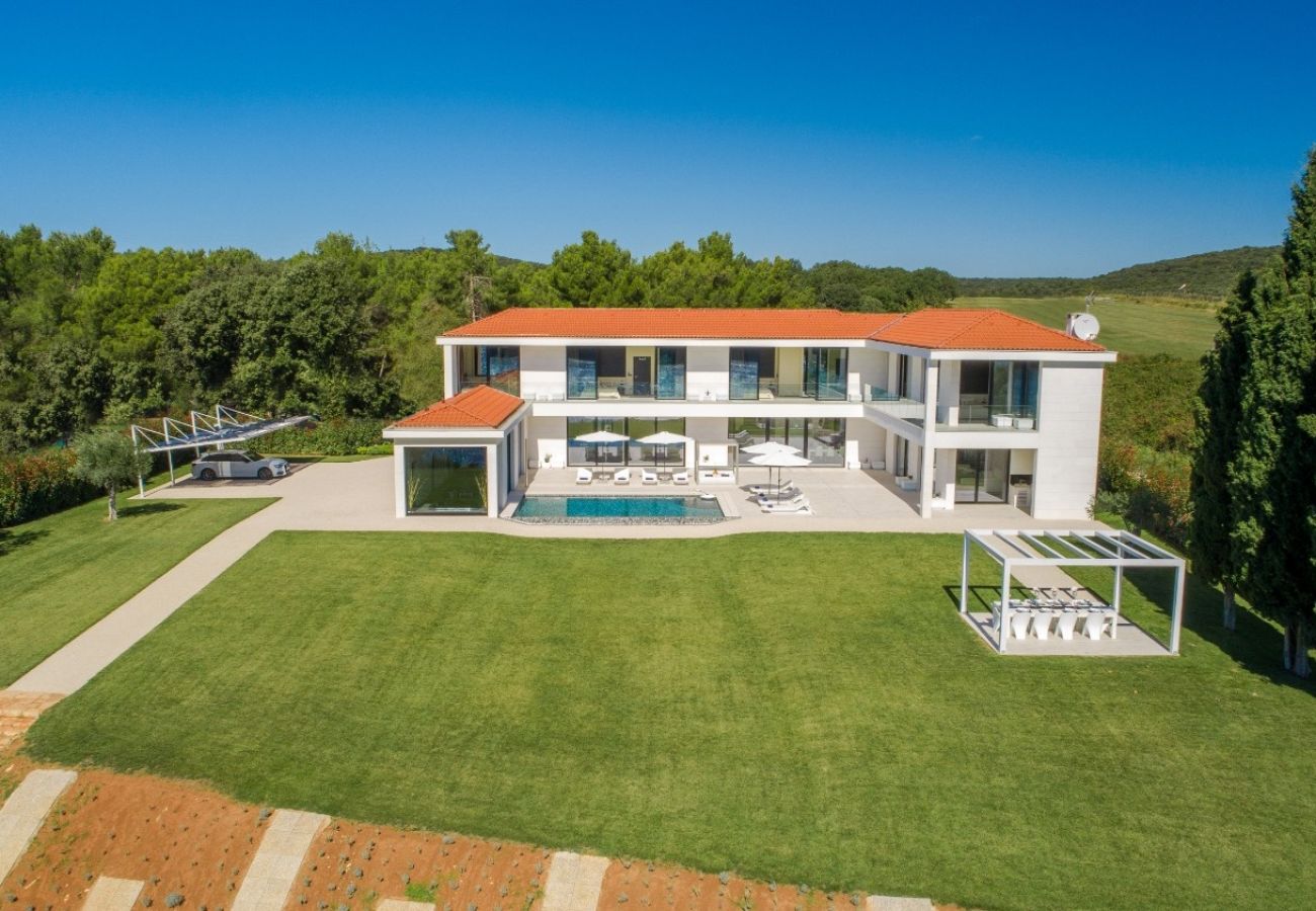 Villa in Vrsar - Villa La Reina for 10 people only 20 meters from the sea with sauna & heated pool near Poreč - Daily Housekeeping & Breakfast Service