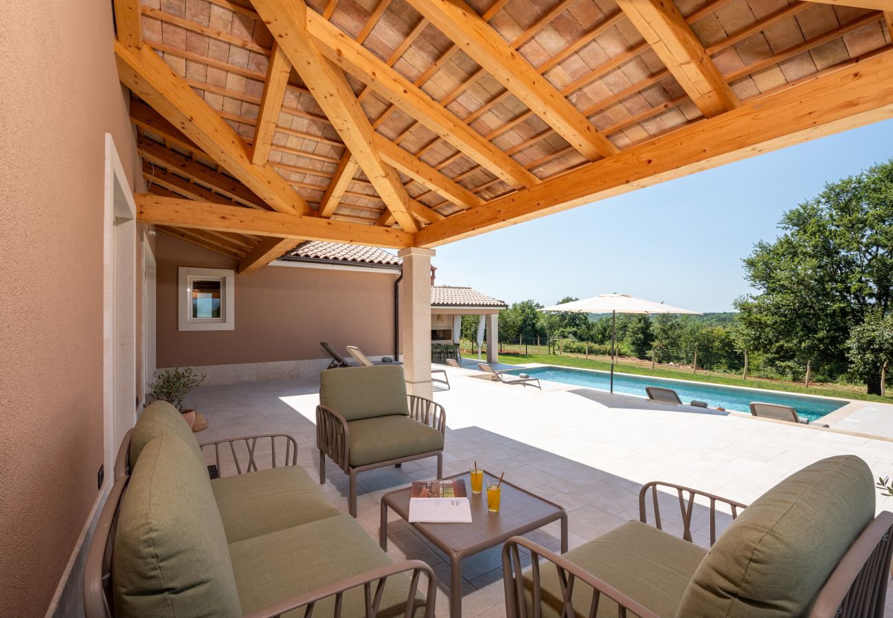 Villa in Pazin - Villa Vita Pazin in Central Istria for up to 8 people with private pool, playground & beautiful garden