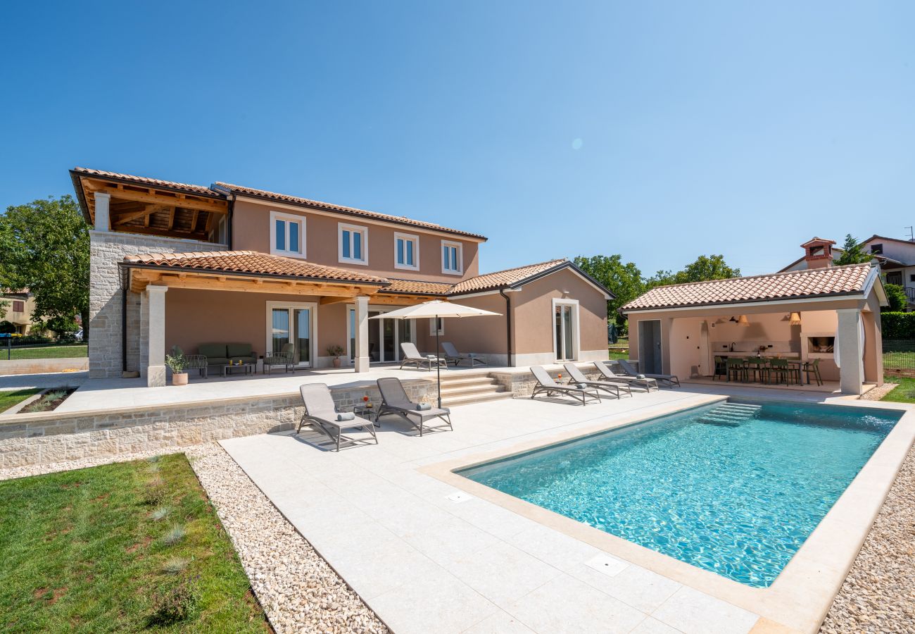 Villa in Pazin - Villa Vita Pazin in Central Istria for up to 8 people with private pool, playground & beautiful garden