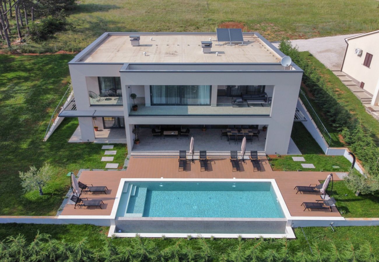 Villa in Nedešcina - Villa Valpinia for 8 people in Central Istria with indoor jacuzzi and sauna