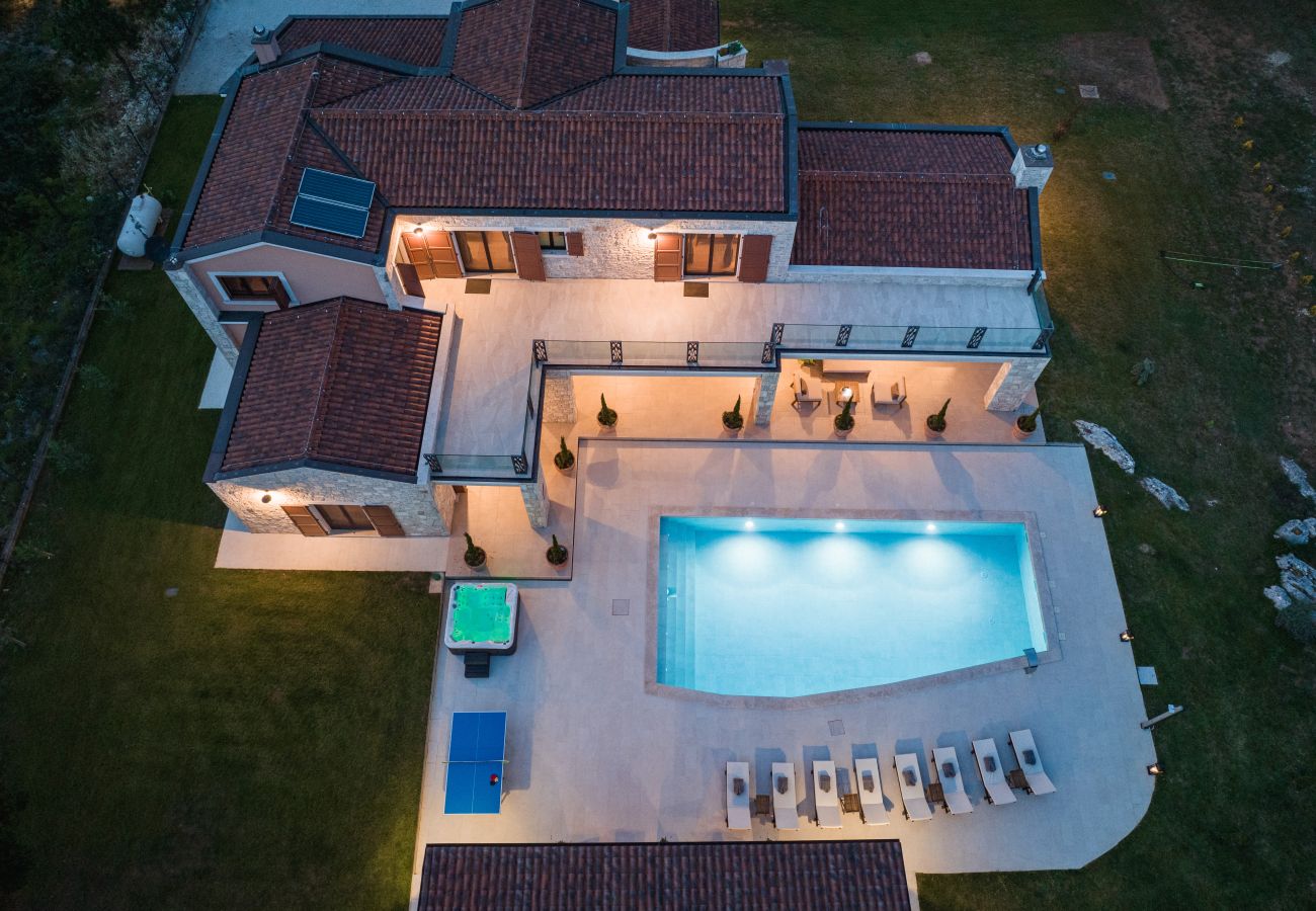 Villa in Hrboki - Villa Antea for 10 people near Labin - Rabac with heated pool 75 m2 - welness & large garden