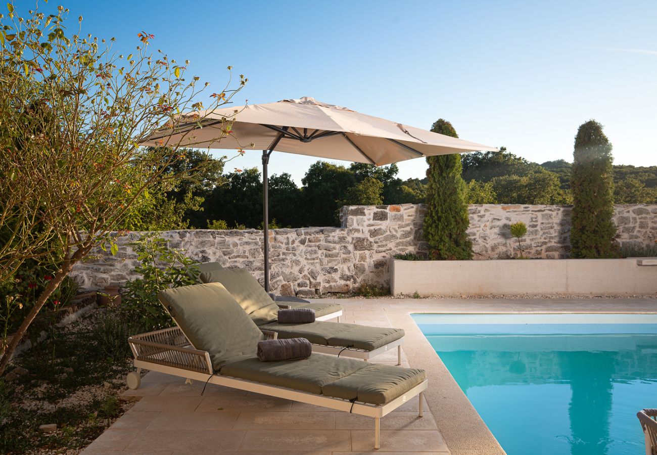 Villa in Bale - Villa Stanza Campitelli for up to 21 people in Central Istria with private pool and pet friendly