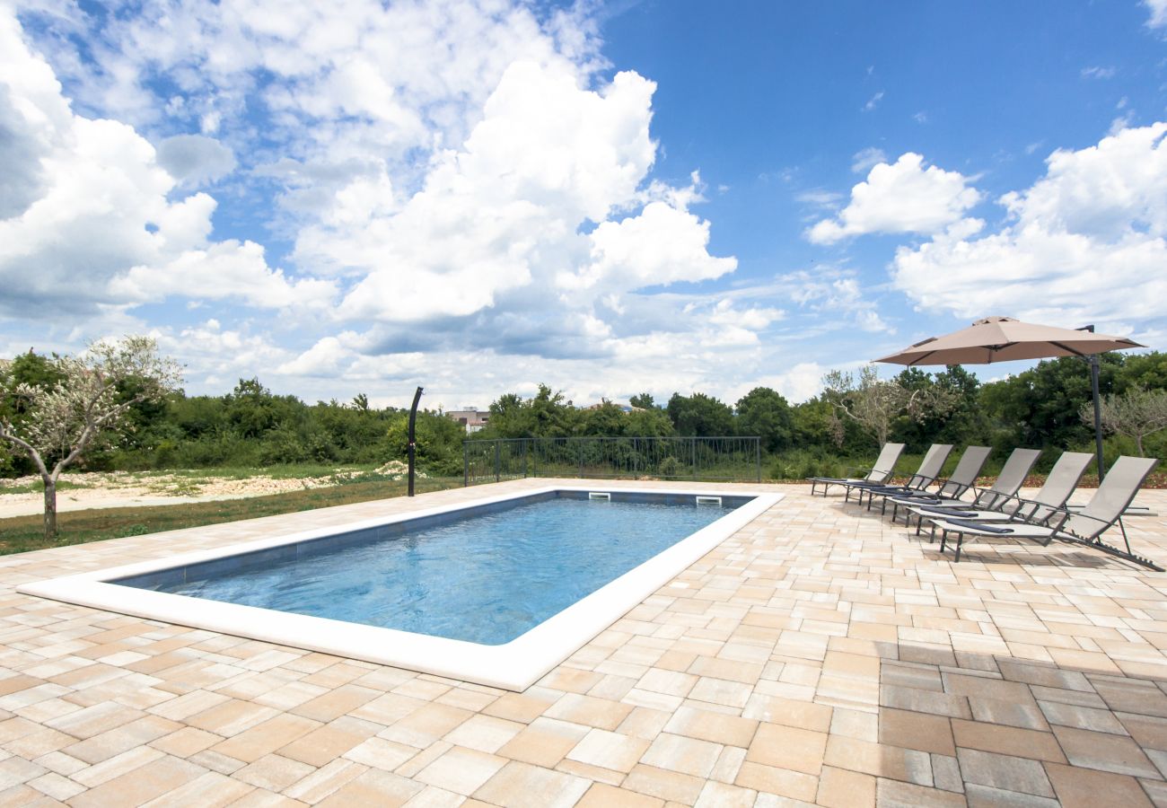 Villa in Raša - Villa Fortuna for 7 people near Labin - Rabac with large garden & private pool