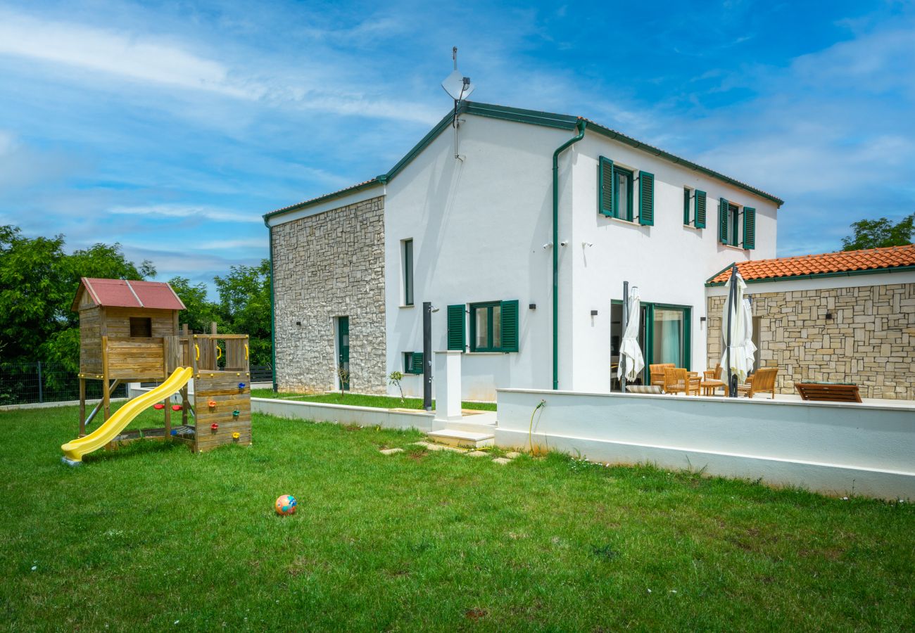 Villa in Krnica - Villa Rafaela near Pula for 7 people with children playground and private pool