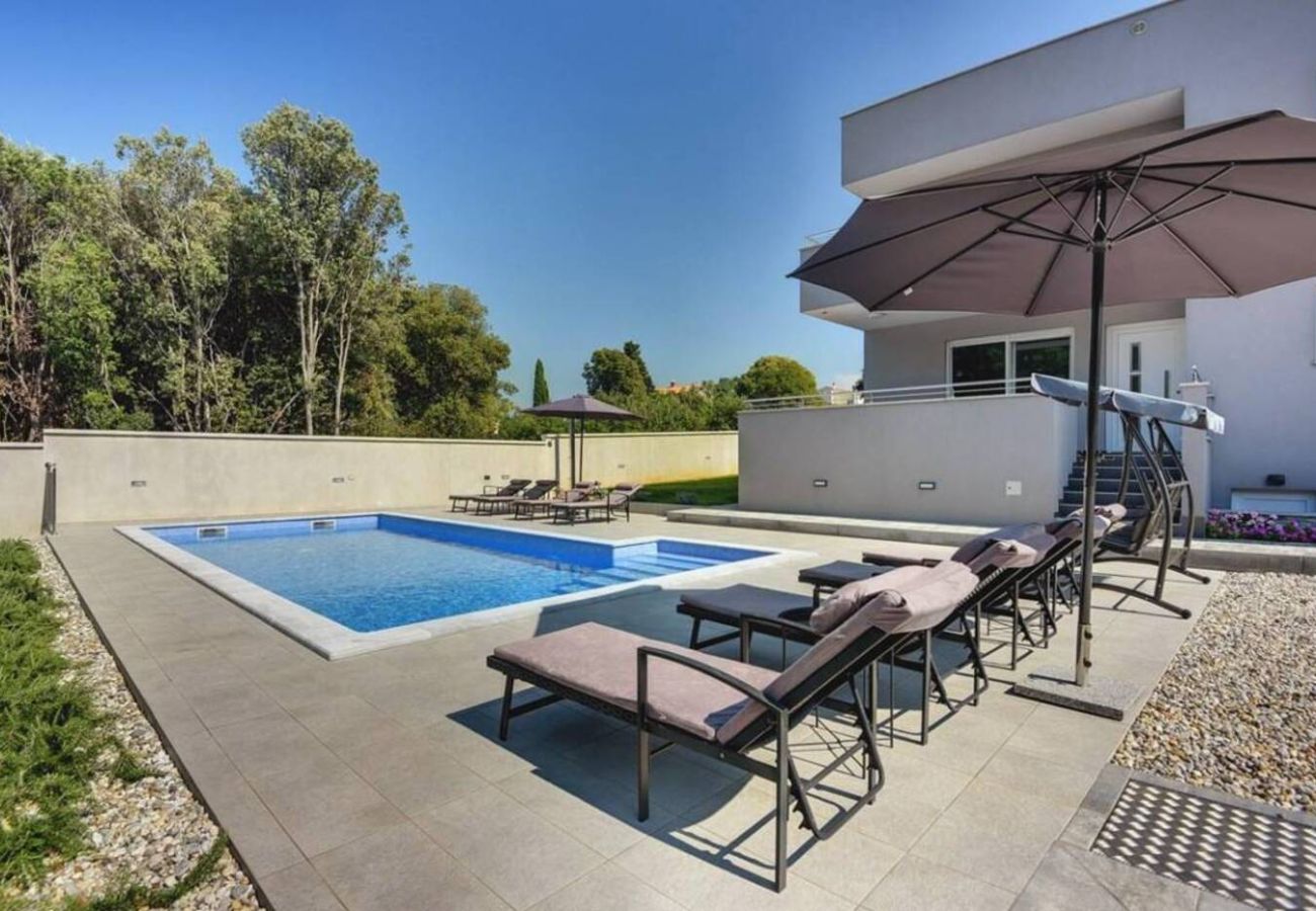 Villa in Pula - Villa Grande T&D for 14 people near Pula with sauna, fitness & heated pool