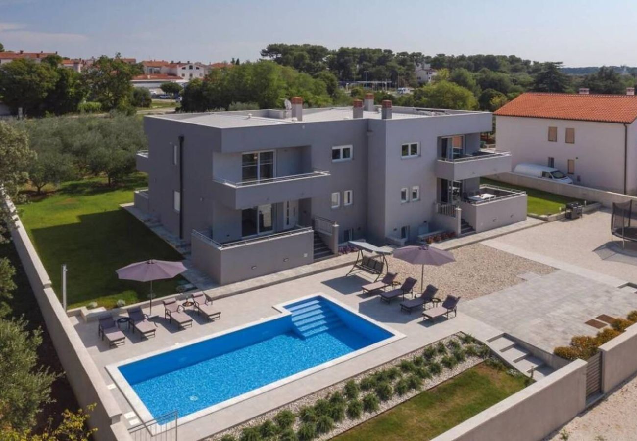 Villa in Pula - Villa Grande T&D for 14 people near Pula with sauna, fitness & heated pool