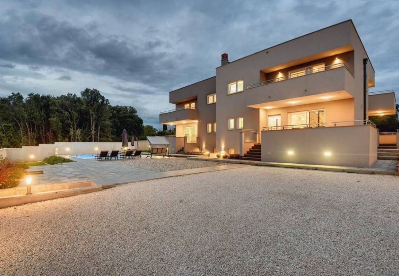 Villa in Pula - Villa Grande T&D for 14 people near Pula with sauna, fitness & heated pool