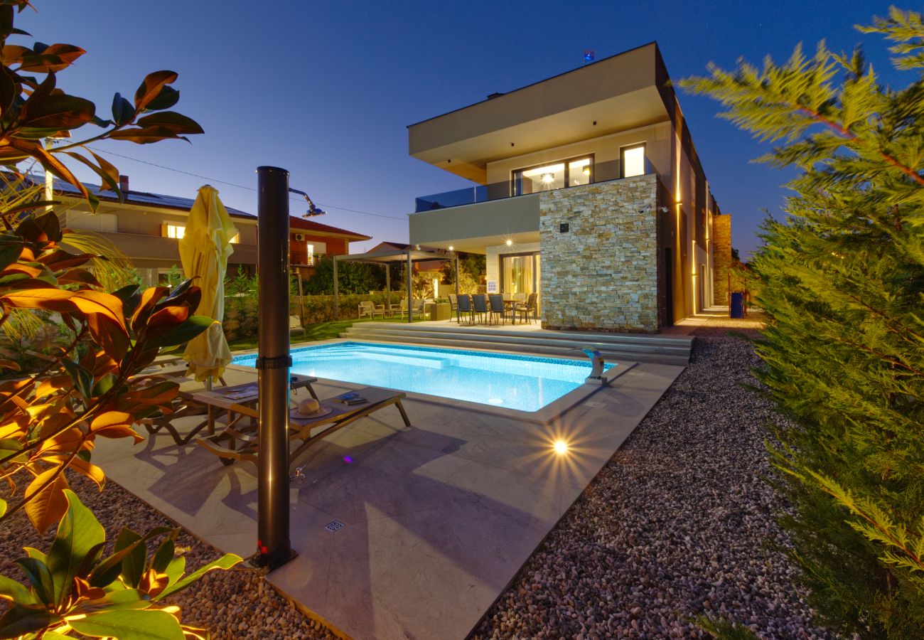 Villa in Marcana - Villa Pieron for 8 people near Pula with heated pool & spa