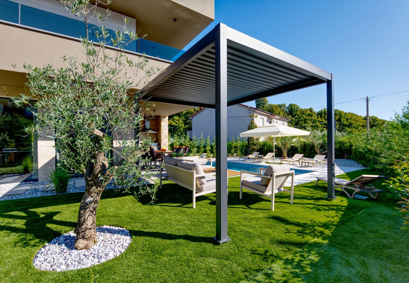 Villa in Marcana - Villa Pieron for 8 people near Pula with heated pool & spa