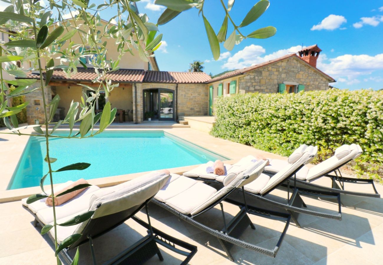 Villa in Kaldir - Villa Benvenuti near Motovun for 8 people - pet friendly with salt - water pool